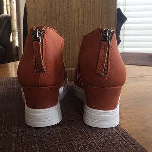 flipmoda wedge sneakers